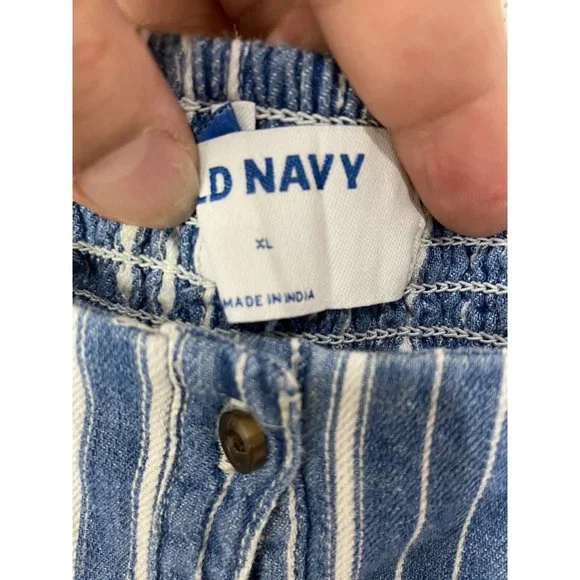 Old Navy women's Chambray cropped halter top blue and white Size medium - Picture 4 of 10